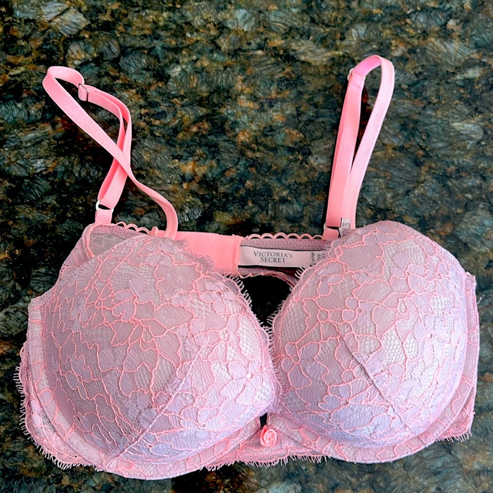 Victoria’s Secret Bra. 32D